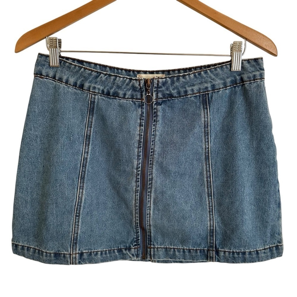 Altar’d State size Medium Blue‎ Jean Zip Front Mini Skirt Western Summer